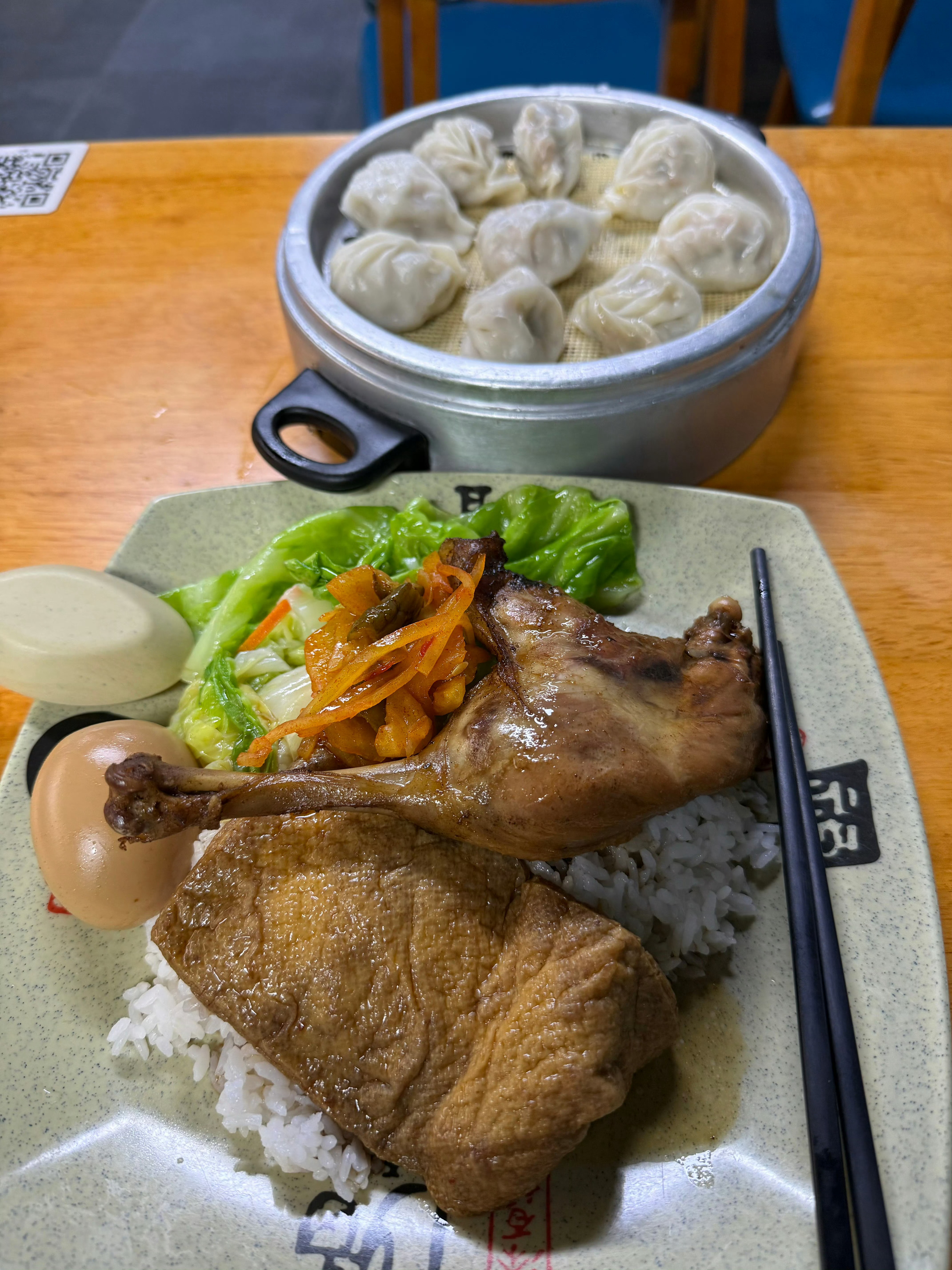 发给我们的是美食！其实已经在跑步机上锻炼了吧