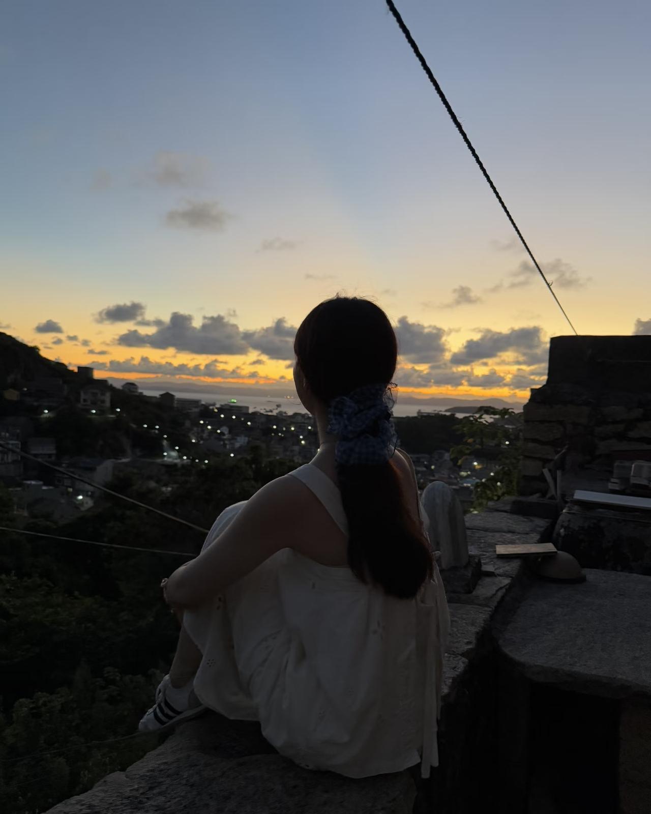 天意
让你在最无助的时候
看见我写的这段话
 
若你此刻正陷在迷茫里，扛着说不出