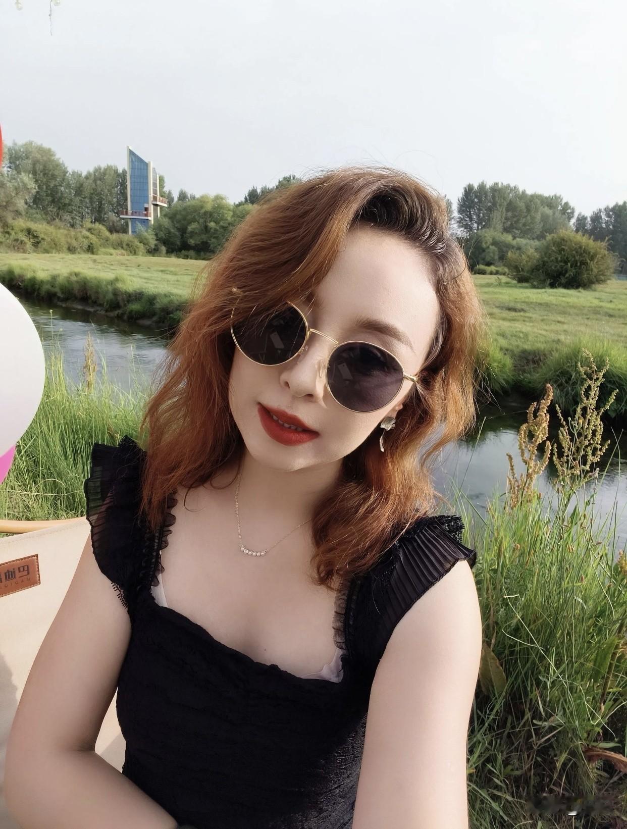 女人到底是漂亮重要，还是学识重要漂亮如果没有内涵支撑，可能只是花瓶。