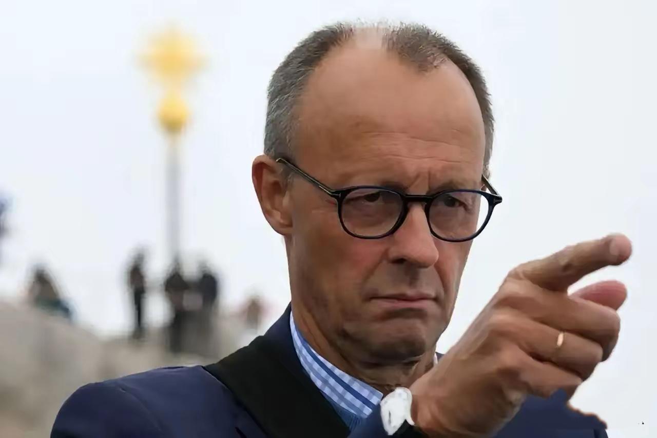 默茨新年致辞强调不是超级大国的棋子，他能自主吗

​德国总理默茨在新年致辞中表示