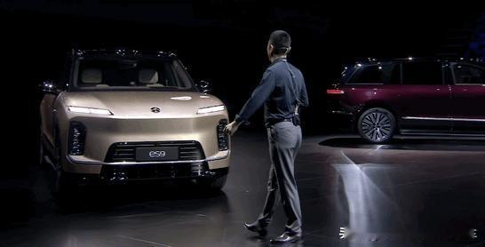 车圈三方论战！李斌提议忘记MPV，长城、别克接连正面回应
 
近期车圈关于家用高