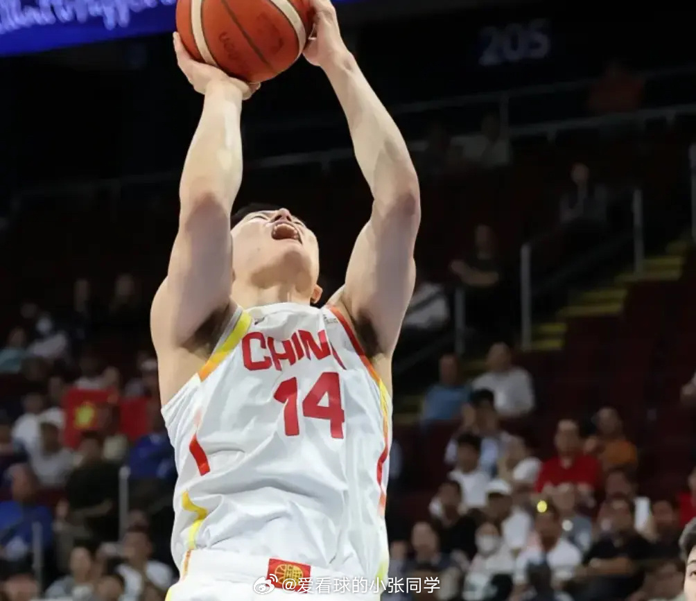 李弘权获郭士强青睐！直言防得好，向家人问好，国家队轮换稳了！和中国台北的比赛，李