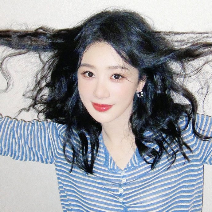杨紫玉兰花开君再来 💜杨紫董竹君 我心慕于你，如鹿归于林野，如暖阳般爱你。"?