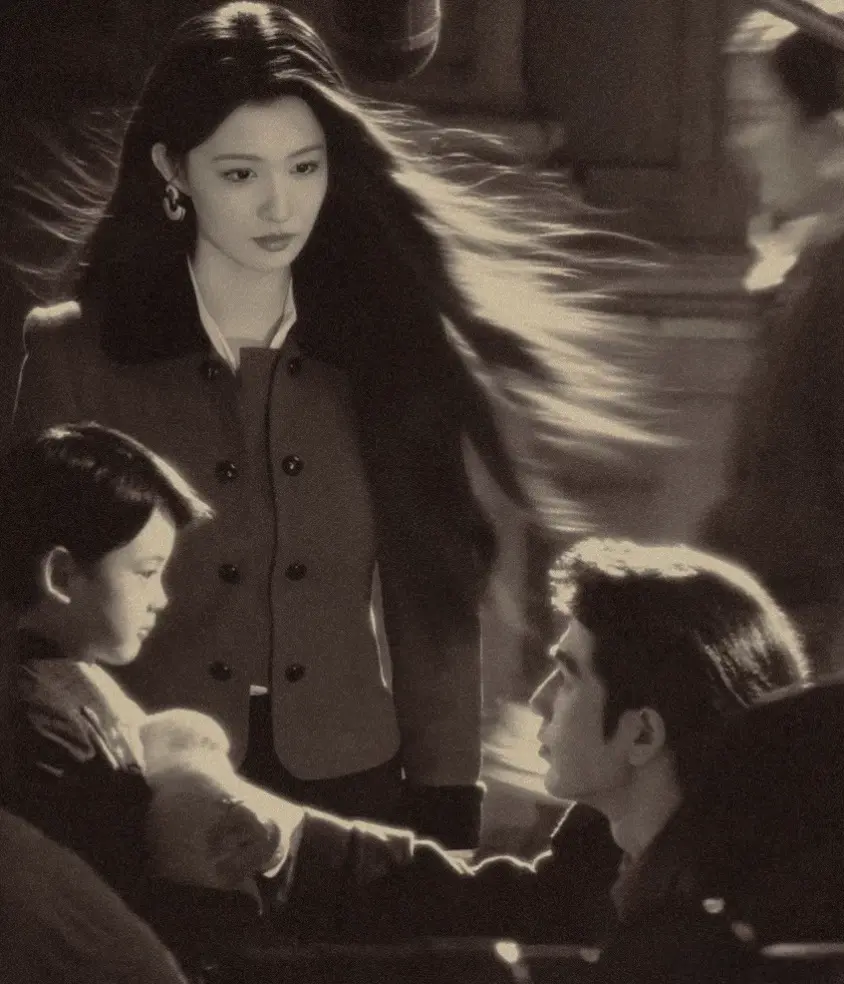 是一家三口啊 ！！