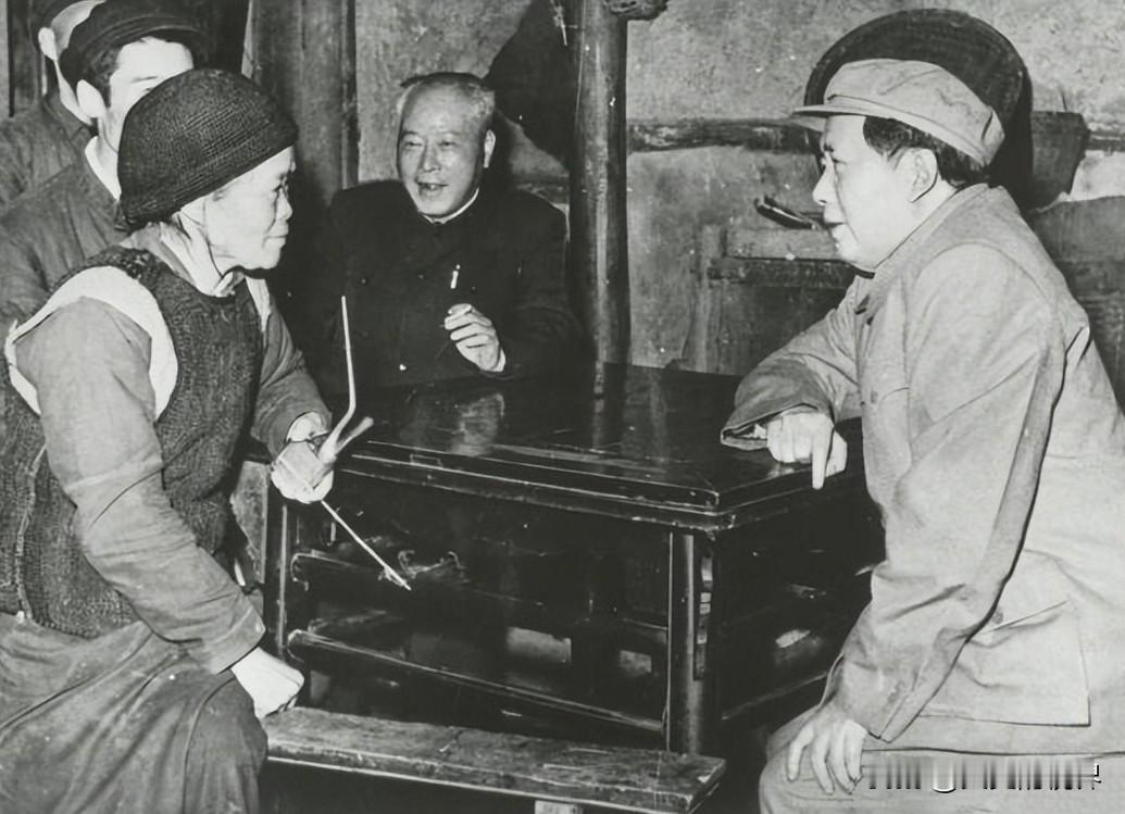 1955年，毛主席到山东视察后，看到一地委副书记，但在得知他的职务后，毛主席竟问