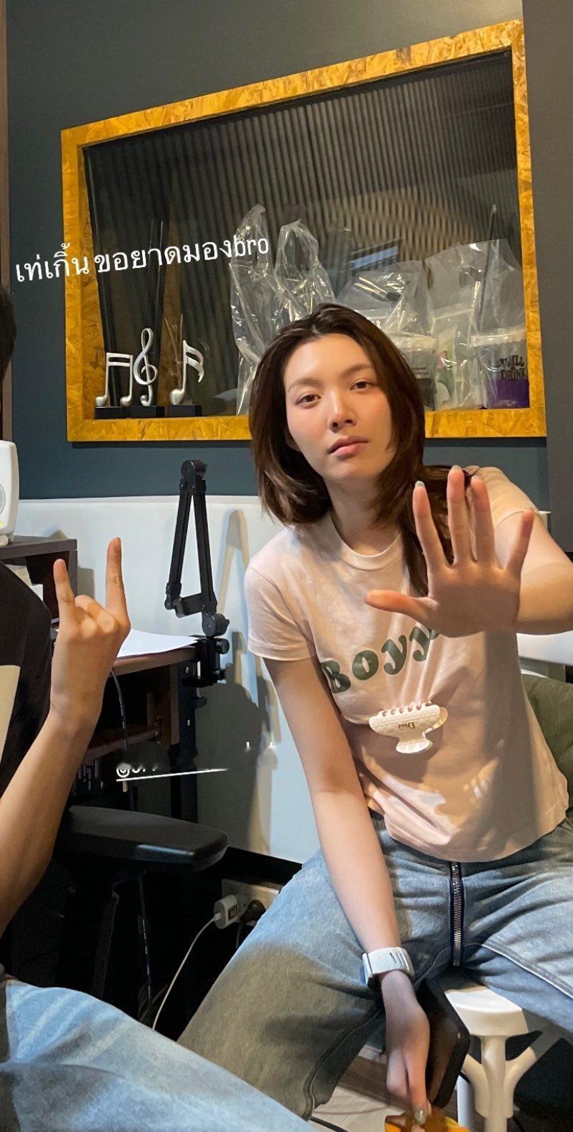 奥相关更新这夹子怎么了ka~这裤子拉链也是潮得很ka~ ​​​