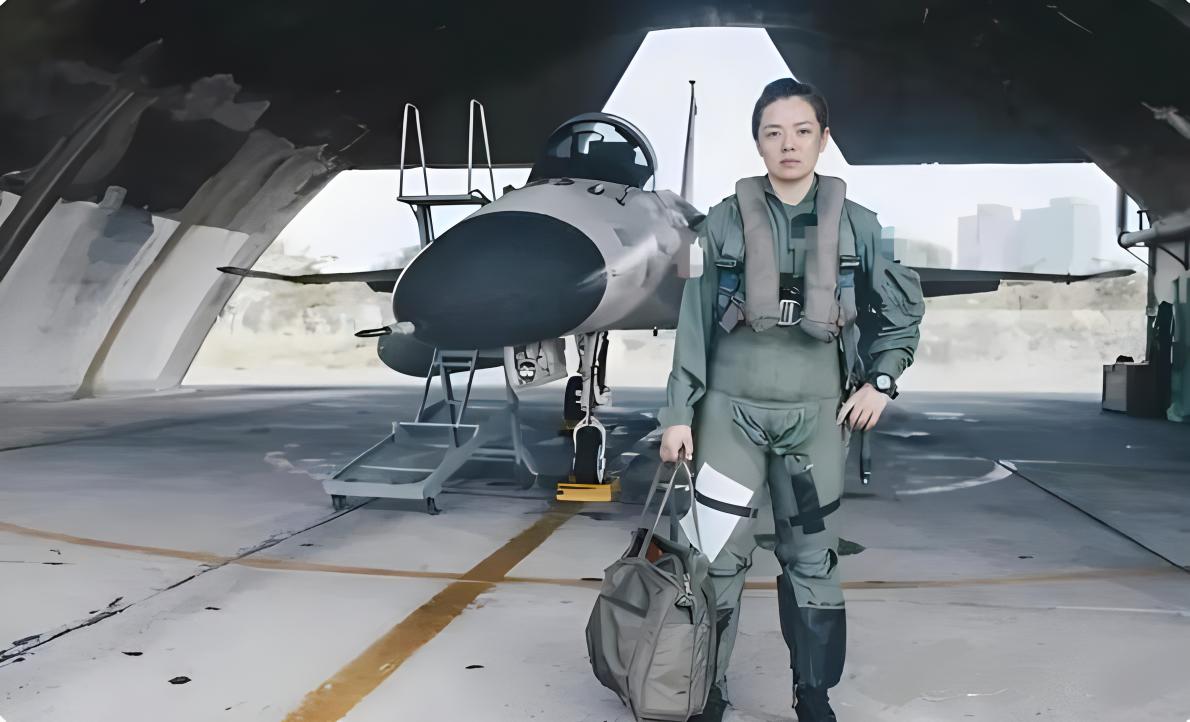异想天开！恬不知耻！用这八个字形容这名台军女飞行员再也恰当不过。最近，一名名叫郭