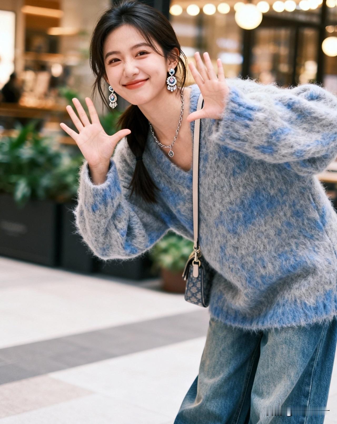 笑语盈盈处，花枝招展时。