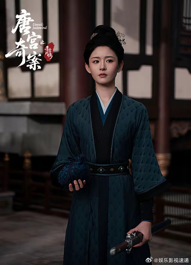 绯闻风波后彻底消失，等于认输。赵晴没认。三月份，短剧《在你眉梢种红豆》在优酷上线