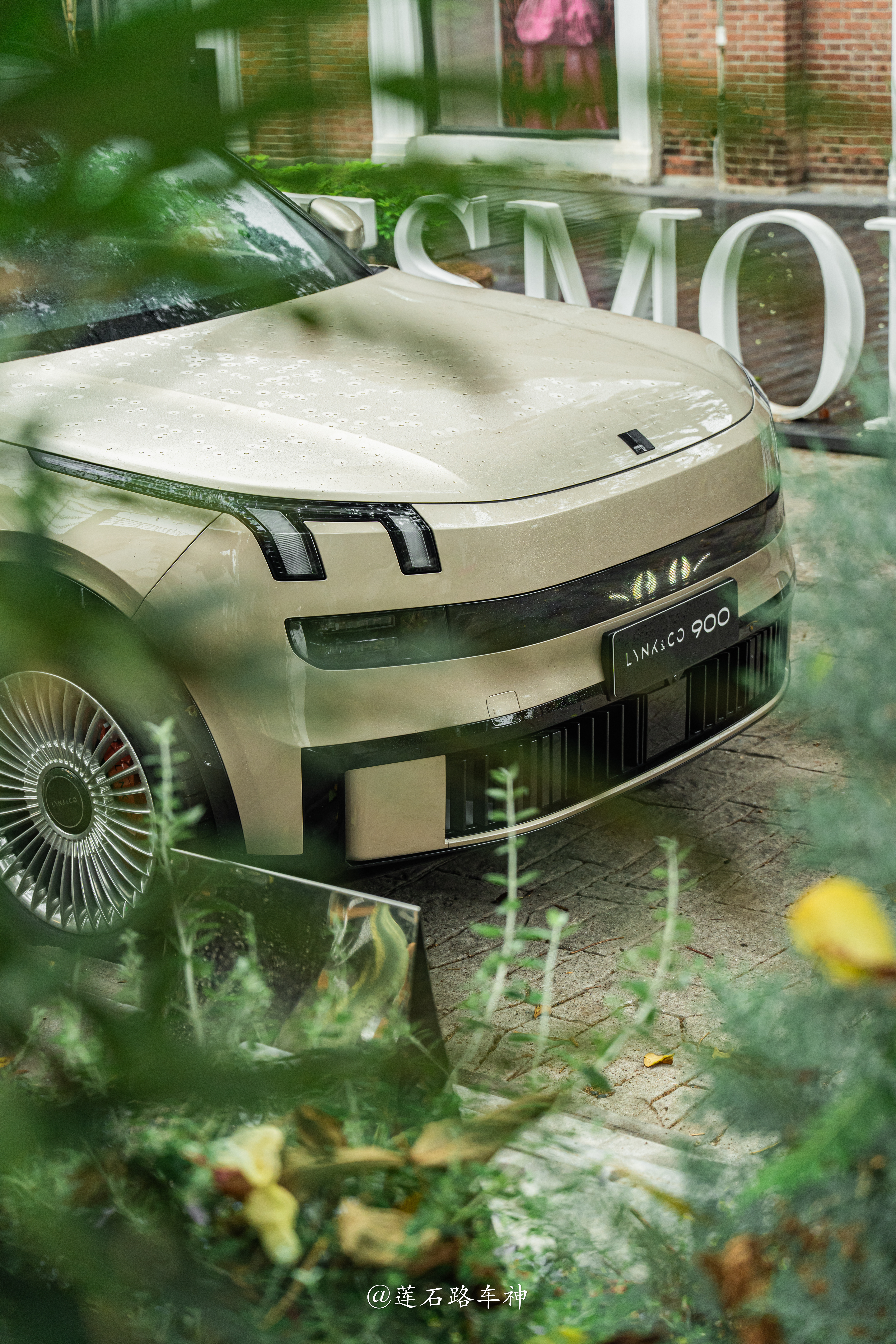 领克900旗舰大五座，有保密协议只让发图啥都不敢说，毕竟保密协议挺贵的，不说了都