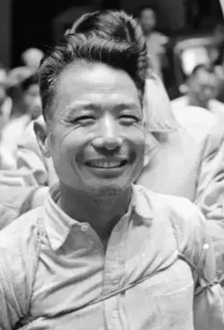 1949年，臭名昭彰的汉奸朱大同被枪毙，周围骂声不断，可他脸上却挂着笑容，陈毅知