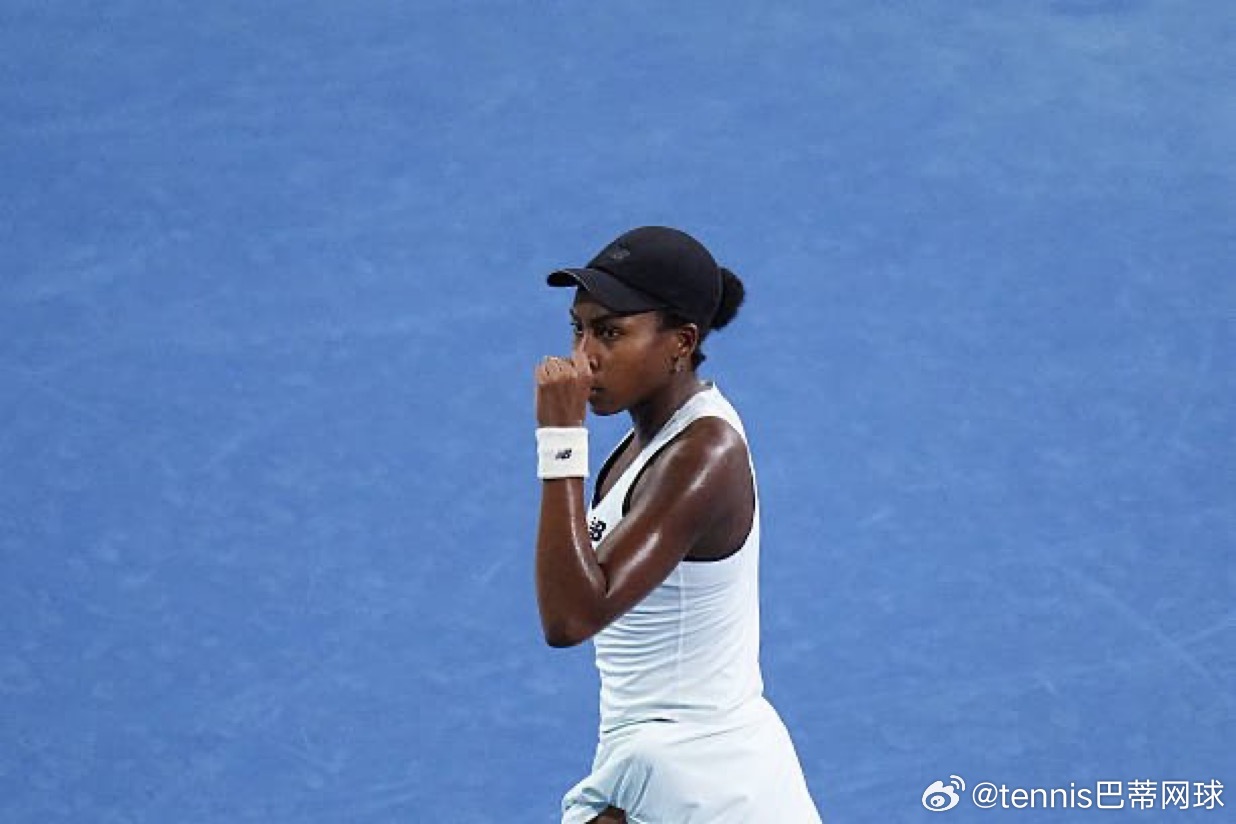 🇺🇸高芙全三盘打进四强芙妹迈阿密征程：首轮轮空R2 3:6，6:4，6:3科