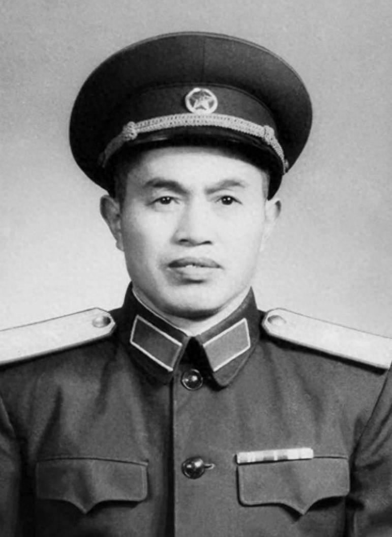 中原突围后皮定均名震华夏，周恩来却惊讶地问，他到底带了多少人？1946年，皮定均