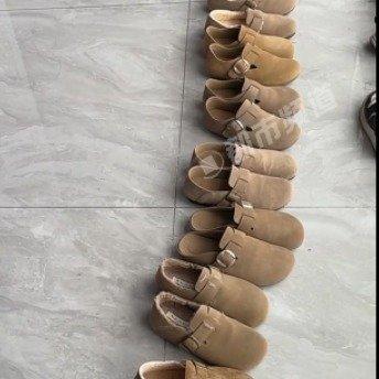 一位江苏的男子在网上分享了自己媳妇买鞋的小趣事，引发不少网友热议。原来他媳妇特别