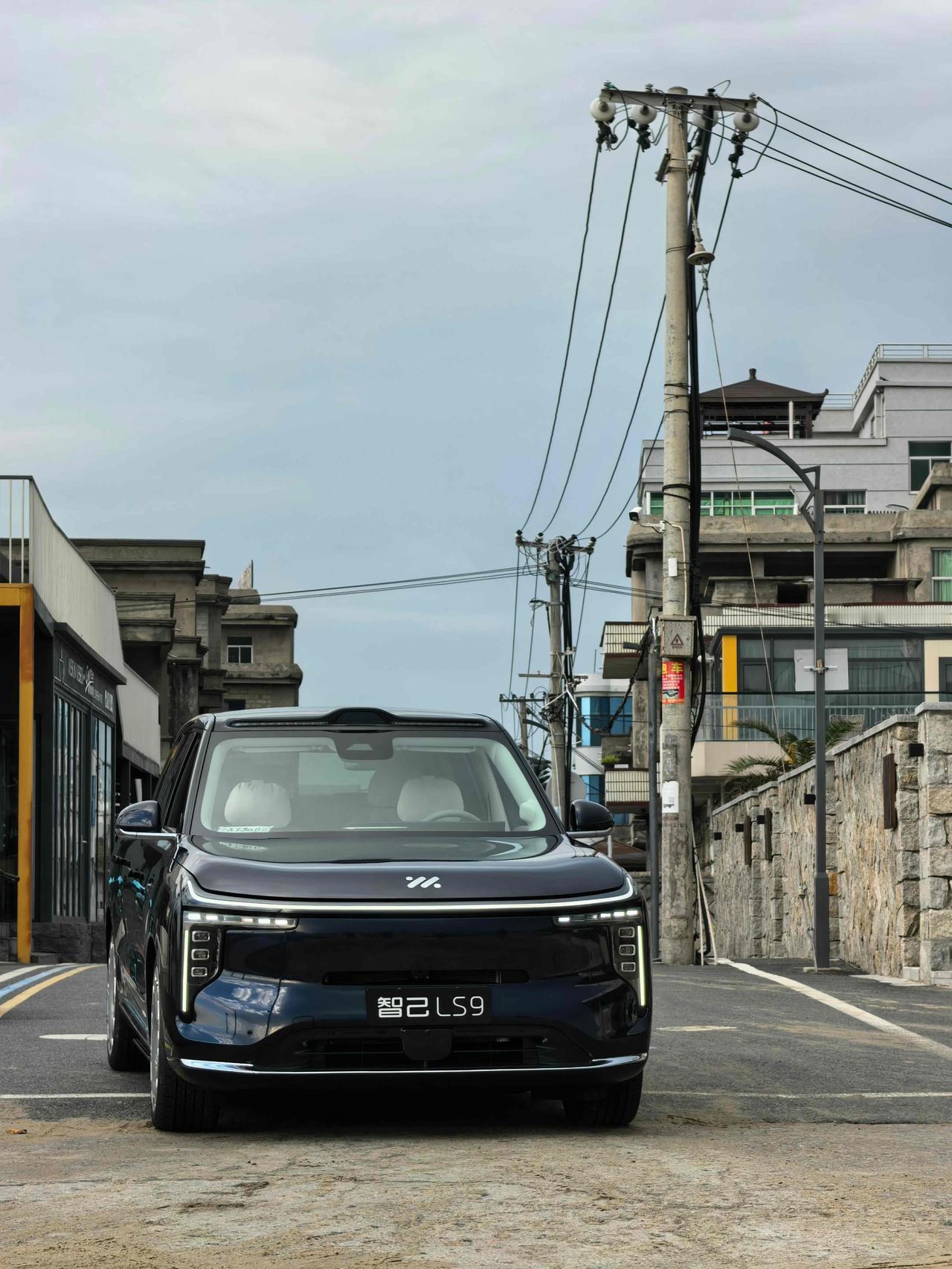 我国近五年新能源汽车渗透率：

1. 2021年——15%；
2. 2022年—