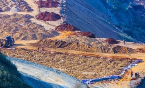 自从中国掌握住稀土命脉后，一个奇怪现象就此产生：越来越多的国家发现大量的稀土矿，