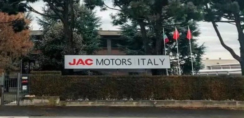 【江汽集团意大利子公司启幕 欧洲本地化运营全面启动】近日，江汽集团意大利子公司开