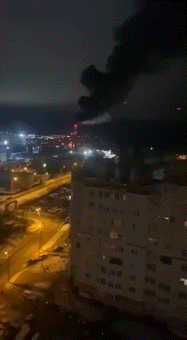 俄罗斯卡卢加州一夜之间发生大规模爆炸。据称乌克兰无人机袭击了一座炼油厂。俄乌冲突