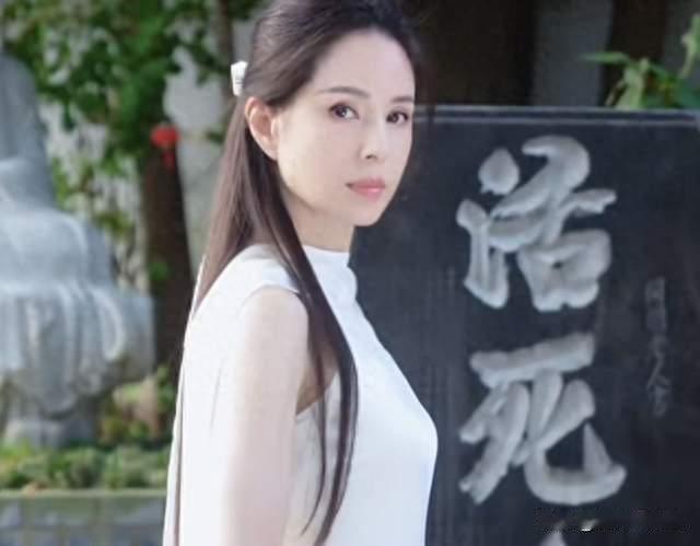 一眼梦回三十年！李若彤重回活死人墓，世间再无如此小龙女
