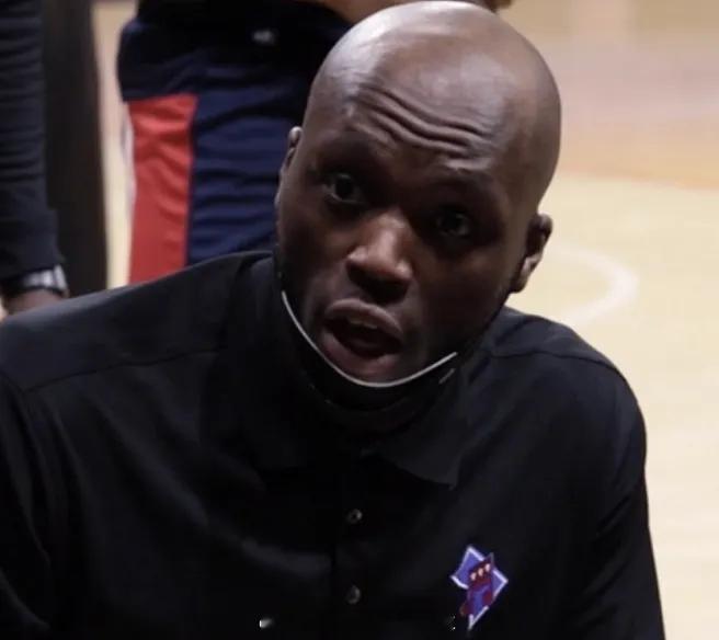 据NBA名记Haynes最新报道，波特兰开拓者正积极推进新任主教练的遴选工作。在