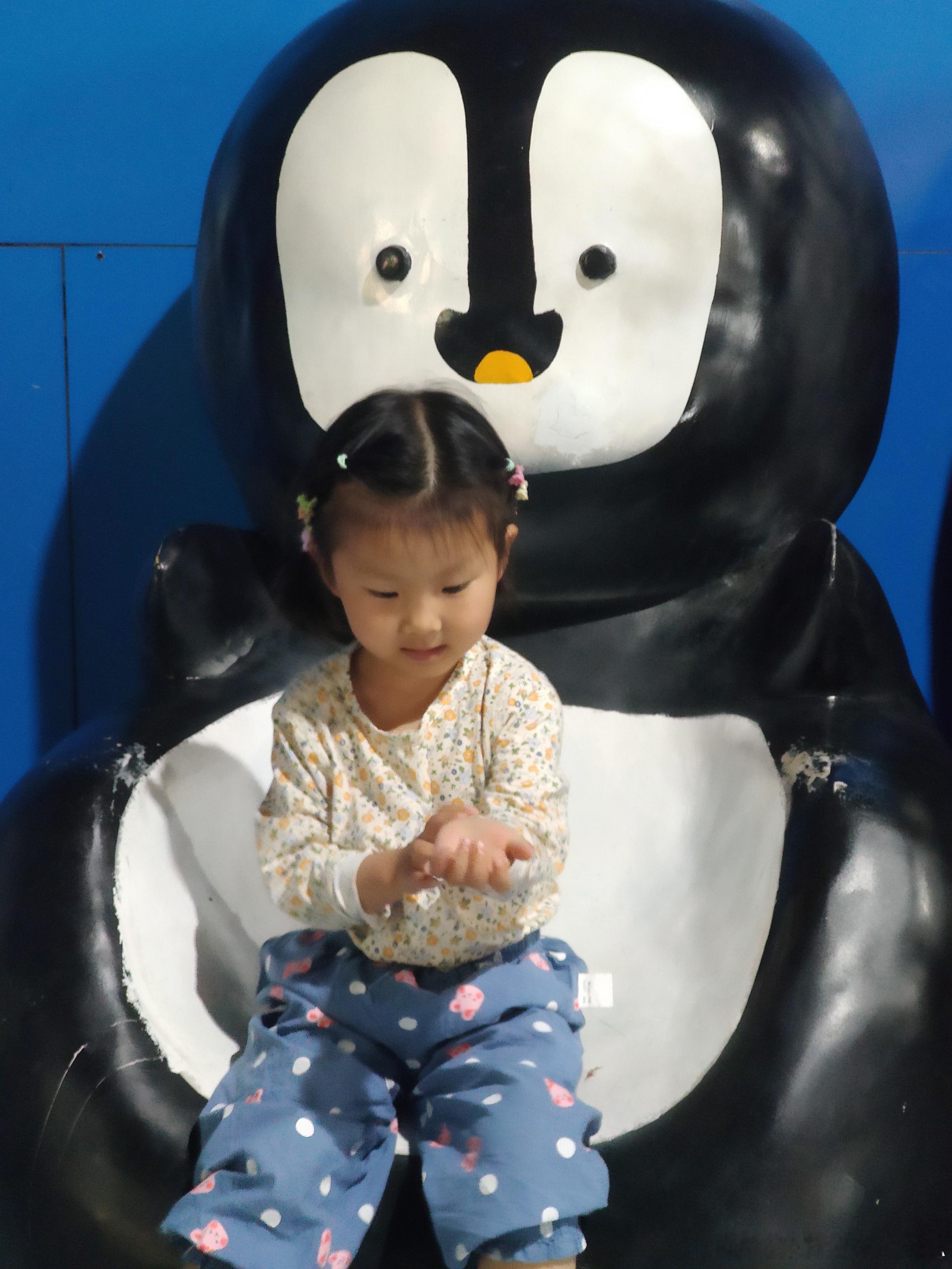 把曦宝送幼儿园了每天中午接回来就为了睡一觉在幼儿园已经吃饱了回来给她熬个绿豆粥、