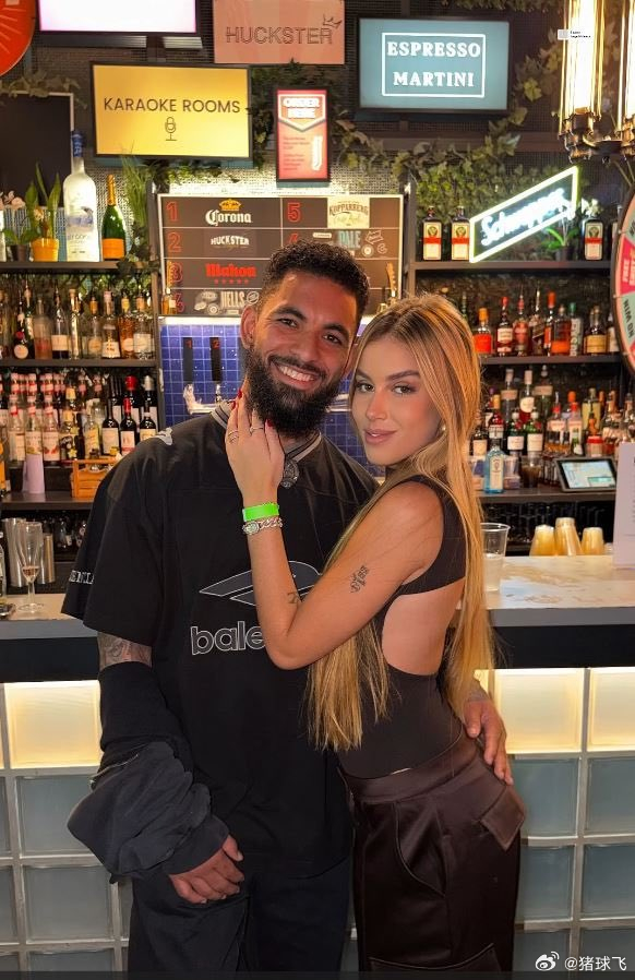 森林结缘？道格拉斯·路易斯恋情曝光：新女友竟是诺丁汉森林总监埃杜之女阿斯顿维拉中