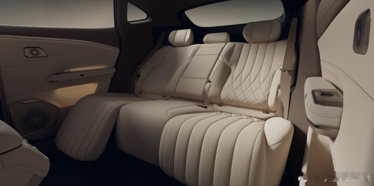 新豪华智慧运动SUV昊铂S600北京车展正式亮相，盲订同步开启4月24日，202