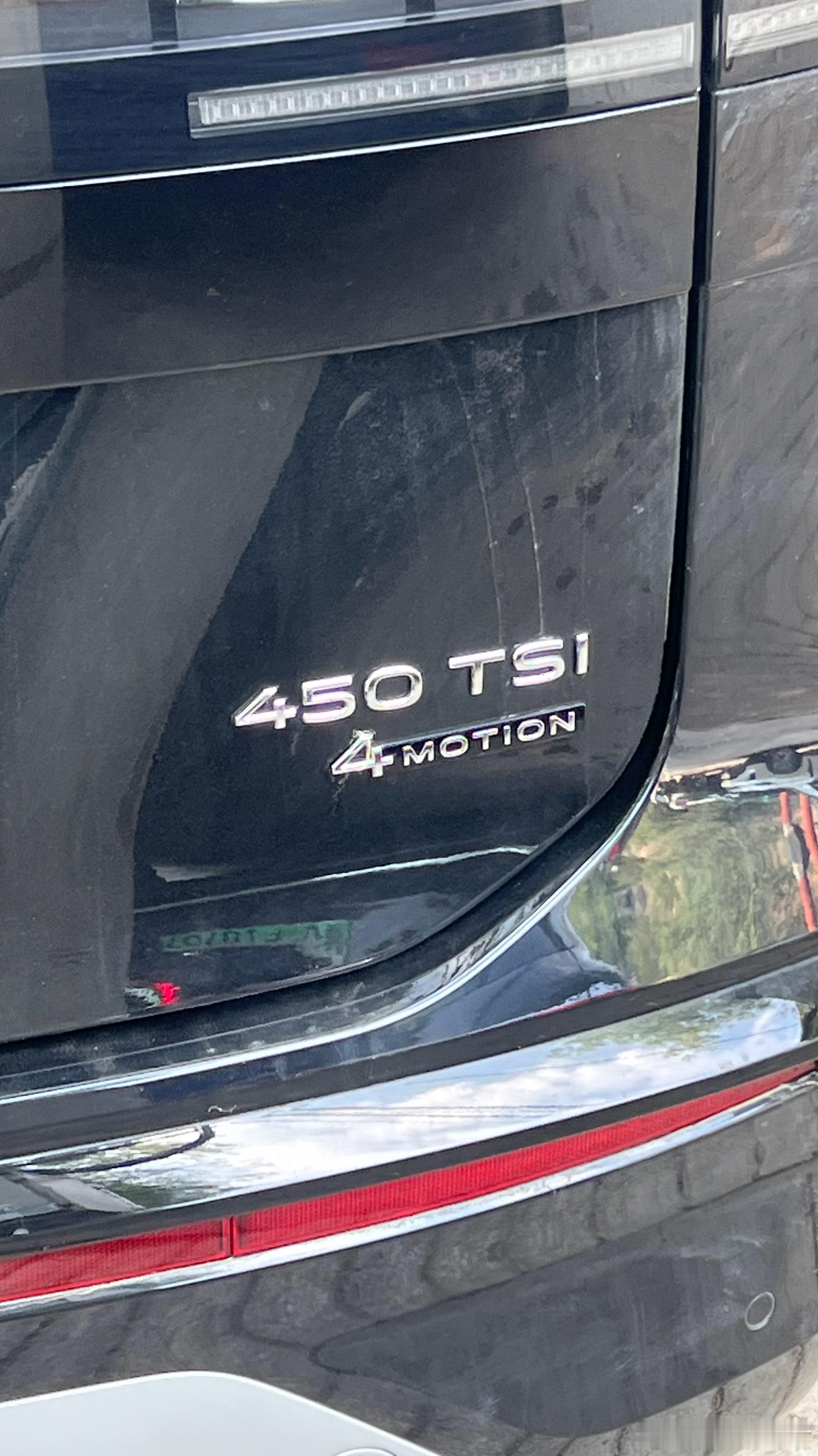 今天座驾是一辆全新的第五代EA888高功450TSI 4motion的大众，猜到