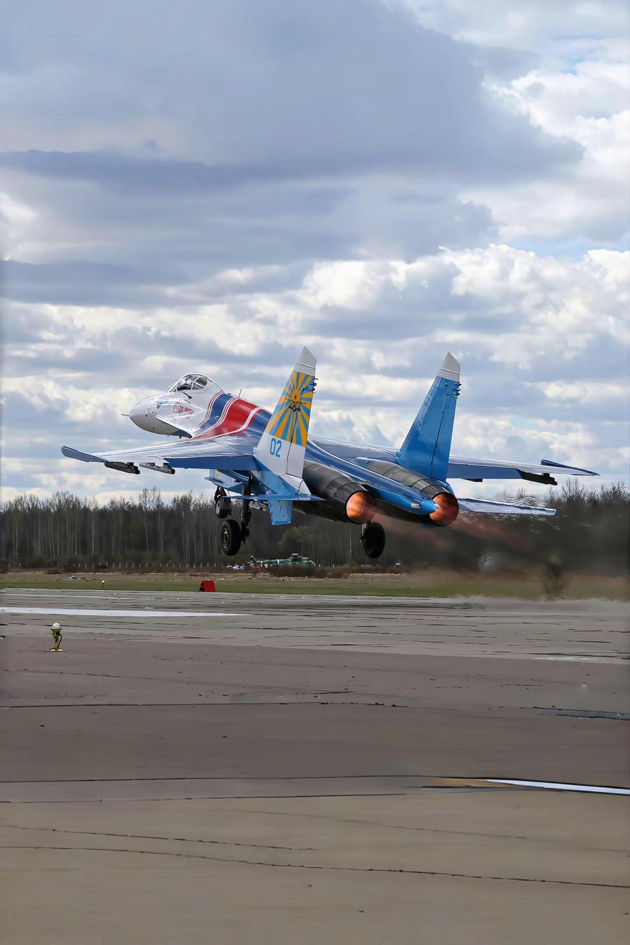 🇷🇺·Su-27｜基本型·勇士飞行表演队вероисповедание 勇士