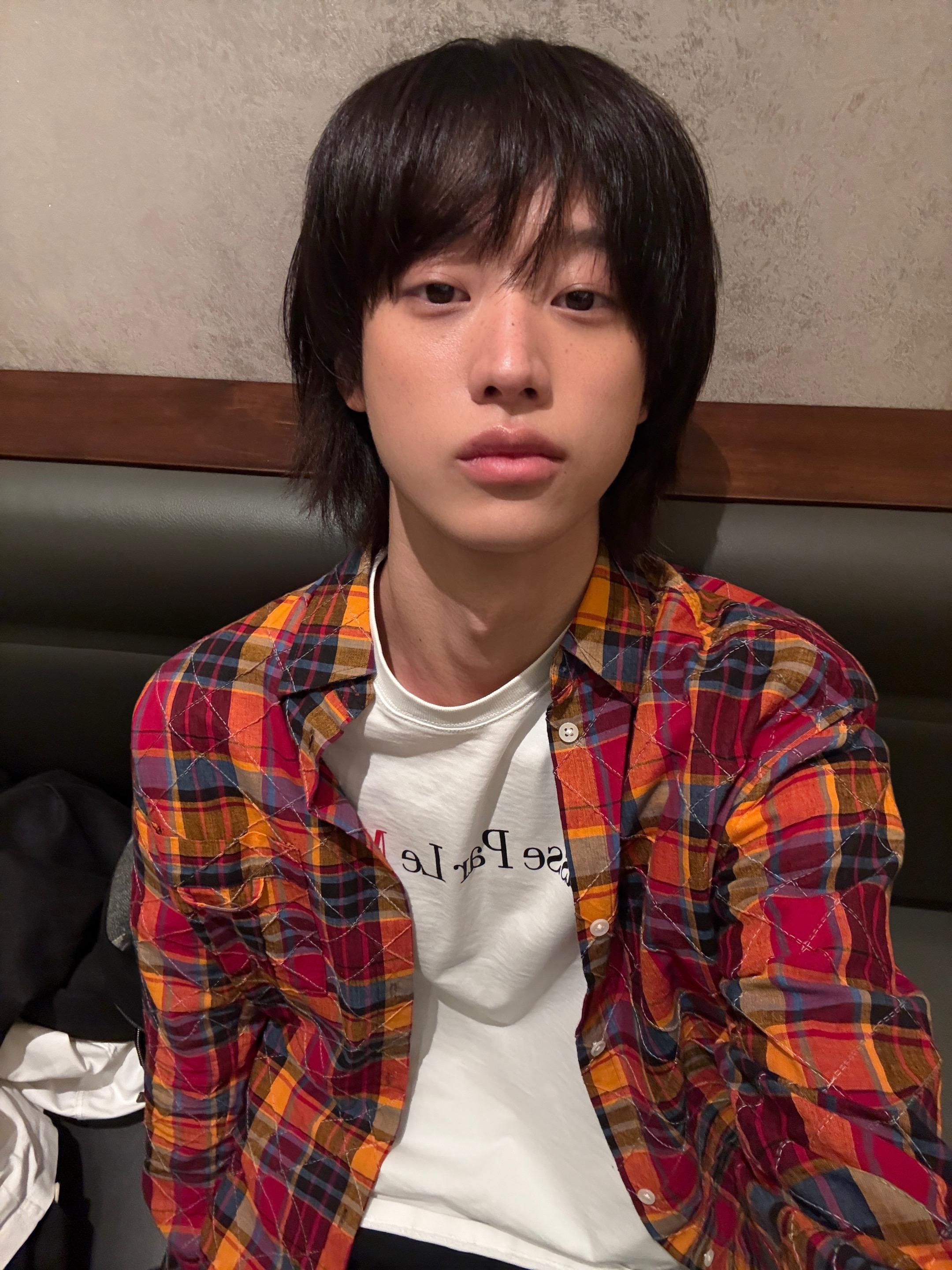 我知道过度坦诚会失去吸引力 但我无心与人周旋 我只想一直勇敢 真诚 善...