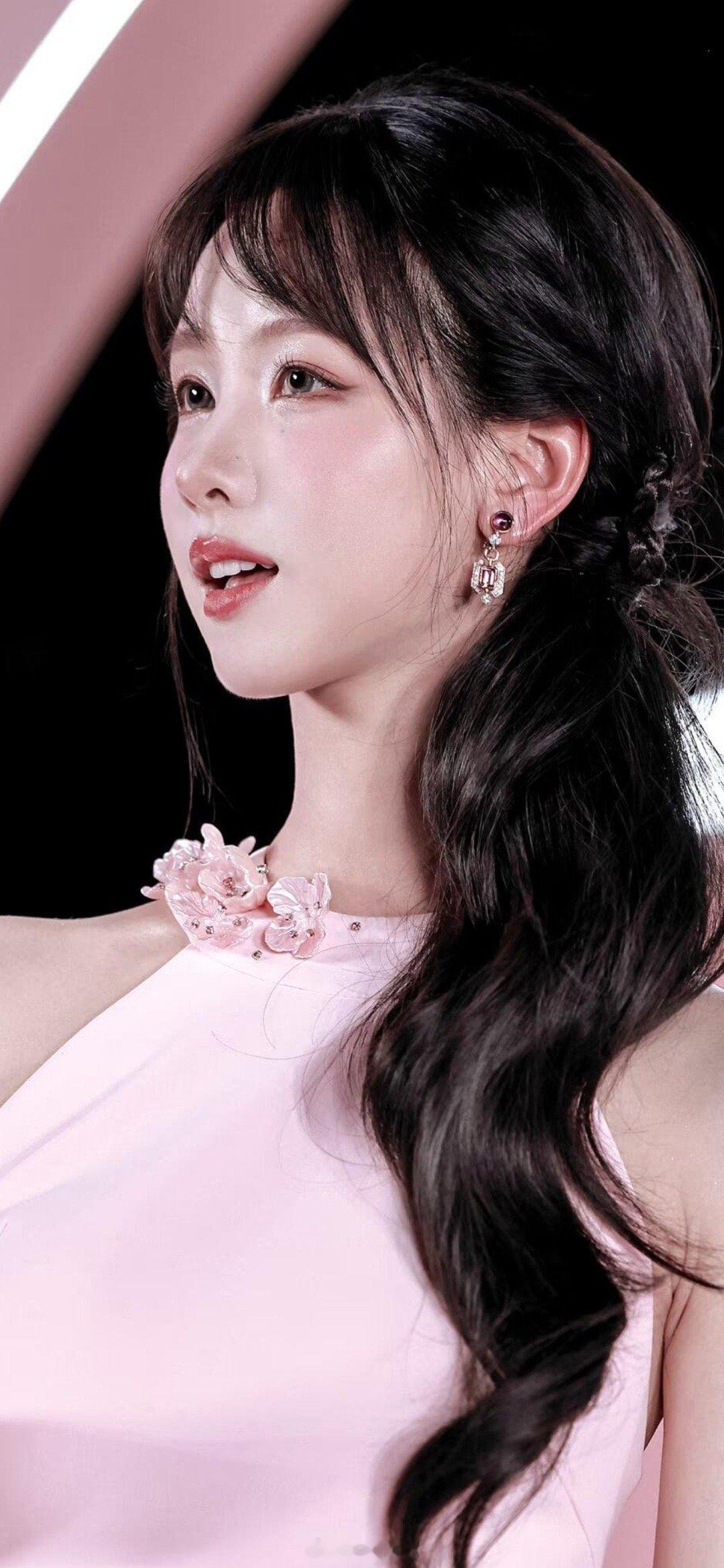 陈都灵[舔屏][锦鲤附体][锦鲤附体][锦鲤附体][爱你][色][色][色][色