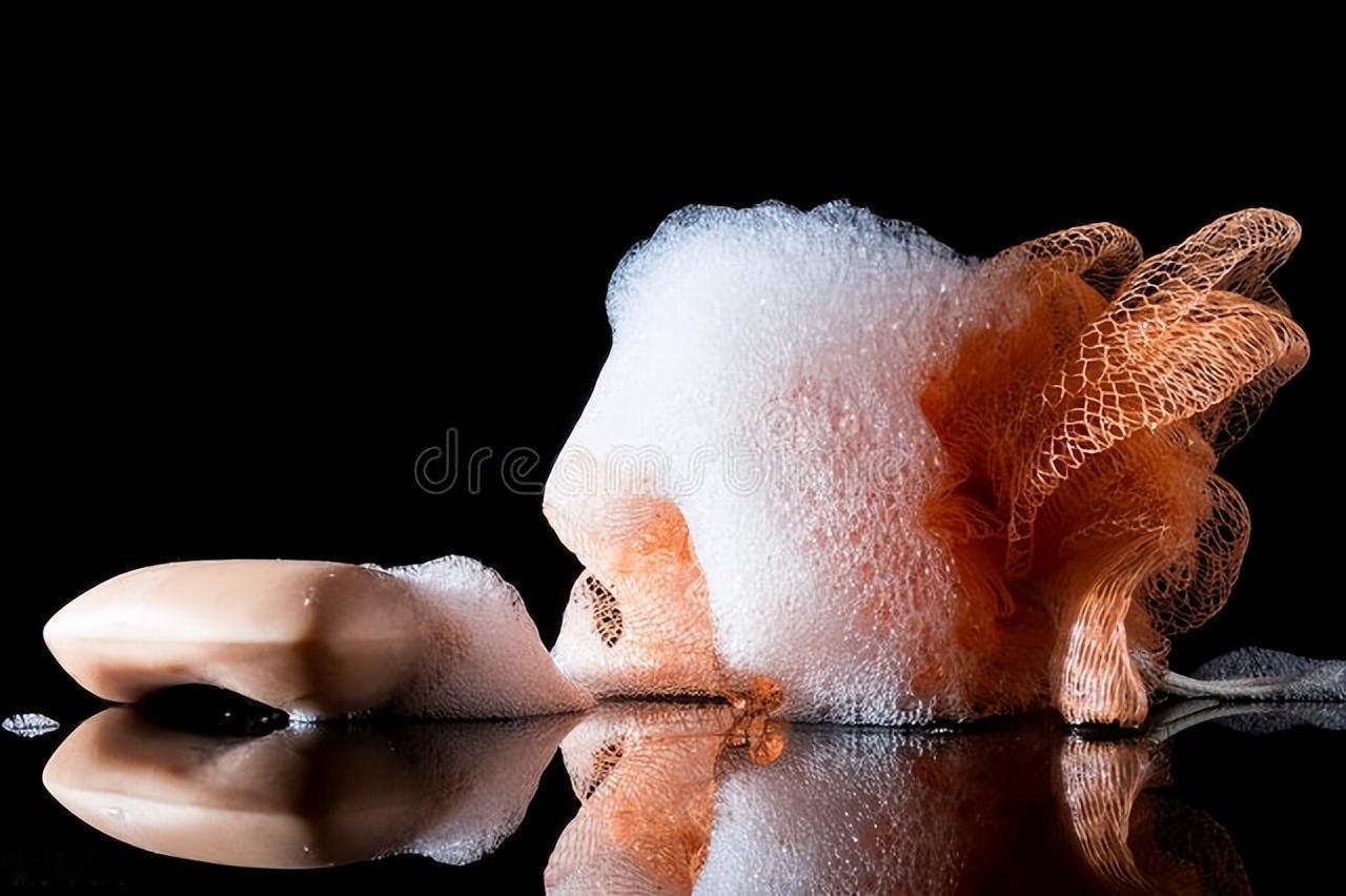 我丈夫最近工作比较忙，一直在外面跑，昨晚回家以后，我们两个还很兴奋，可是在“办事