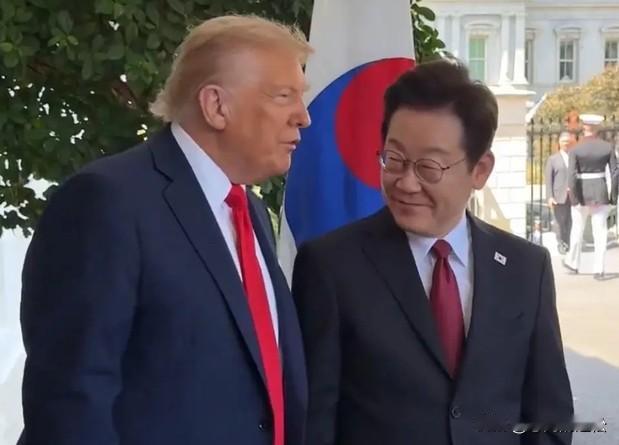李在明访美先泼冷水，美国随手给个下马威！
接机只有2名美国官员，李在明首次访问美