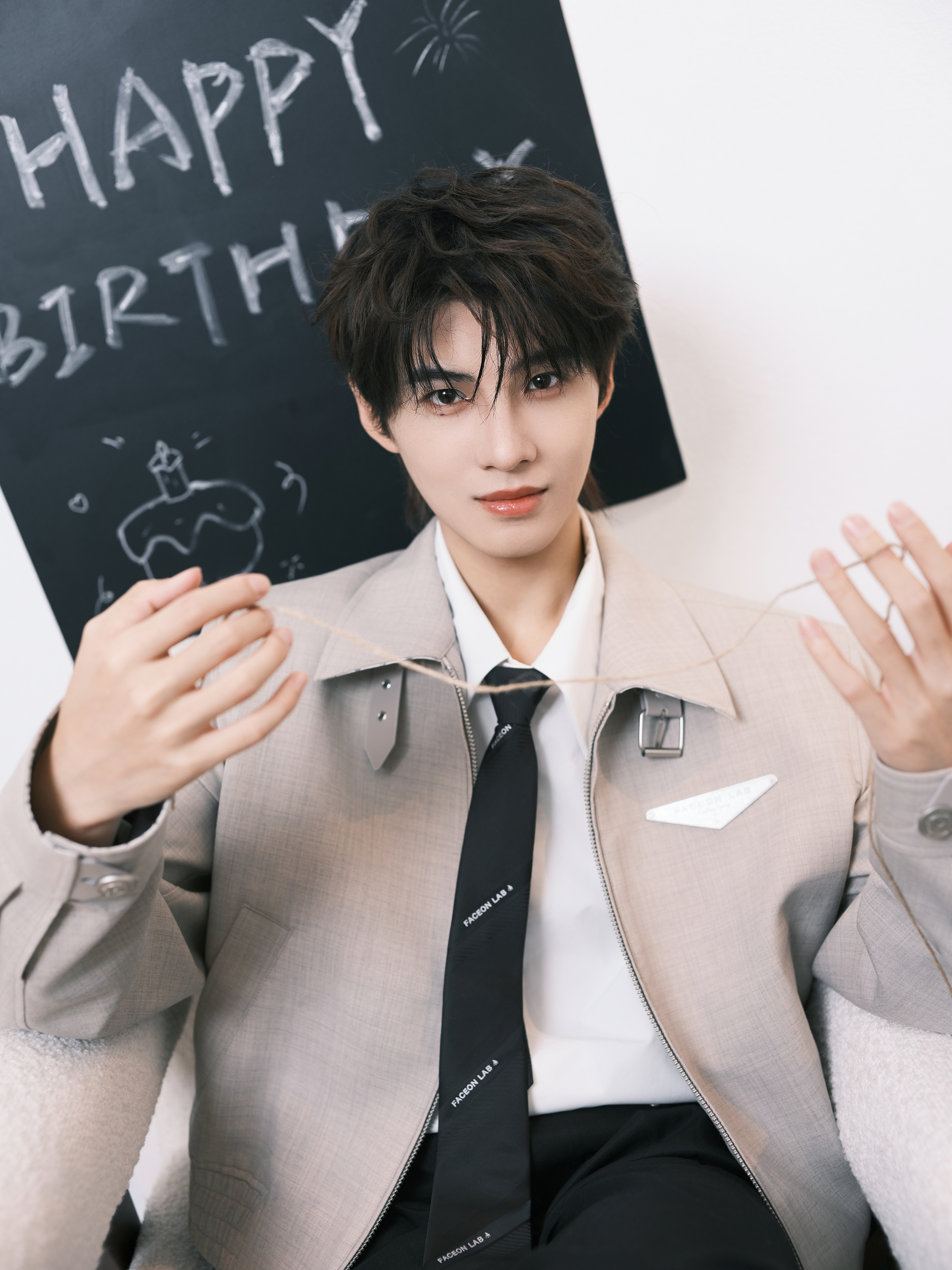 古子成直播生日是新的起点，直播里的他眼里有光，未来一定会越来越好（cr：网络） 