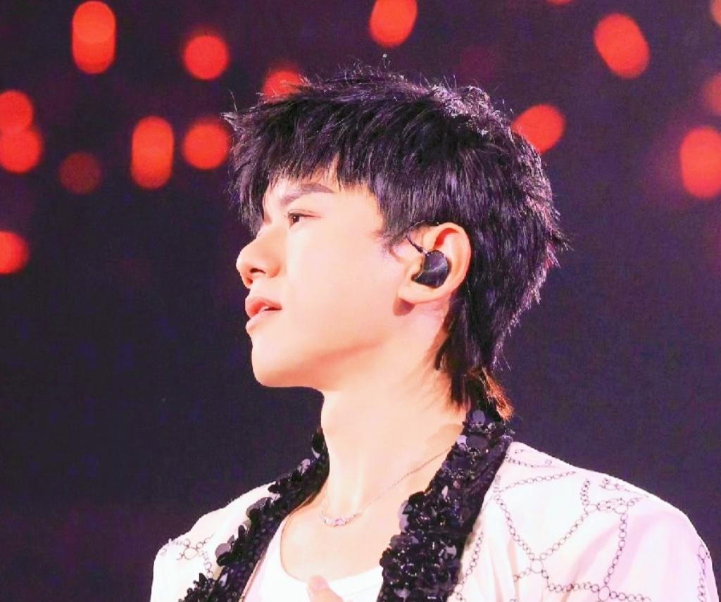 张杰和薛之谦，大逆转来了！

3月3日，前女友锤张杰出轨，牵扯出众多“旧人”发文