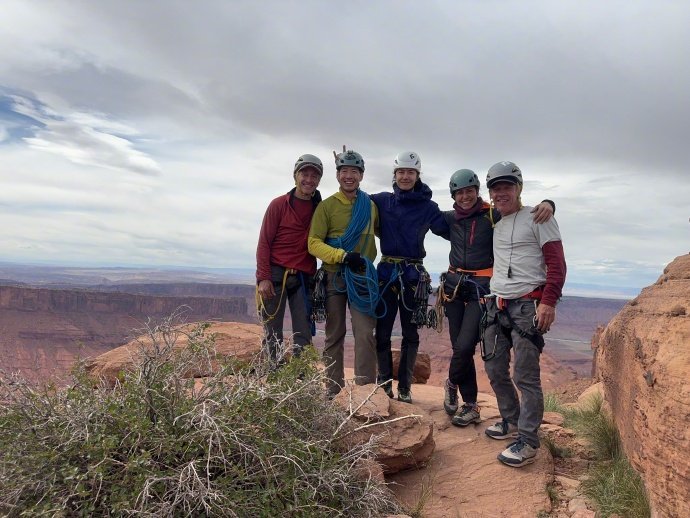 王一博真实鲜活的幕后视角 王一博探索新境2首个plog 王一博探索新境2首个pl