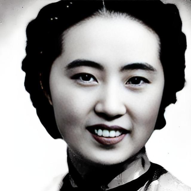 1967年，一个妇人在一家医院去世，无人替她收尸。过了几天，她的一个朋友看着遗体