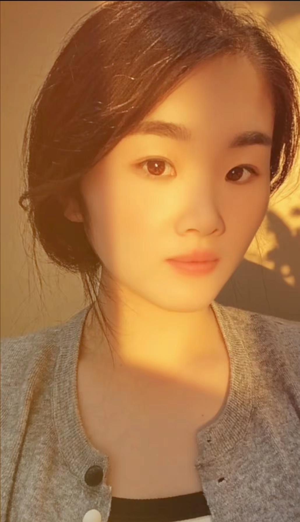 盯着我看的时候 是觉得我好看 还是好骗？