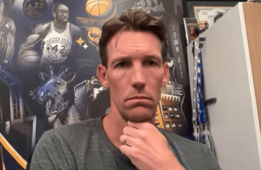 ➡没错，在草稿纸上把答案都写完了，最后交了白卷是吧nba吐槽大会金州勇士金州勇士