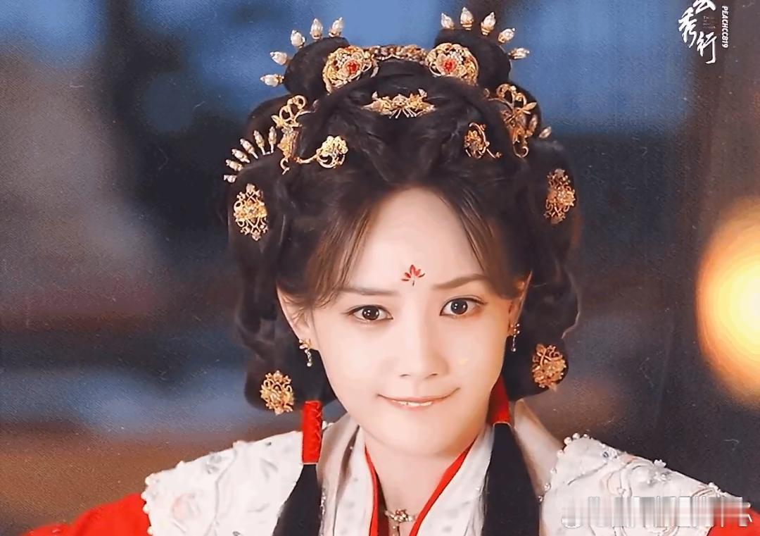 1、鞠婧祎接下来有恩雅吉他代言、拉芳洗发水代言，物料已拍。2、丁禹兮目前还在紧锣