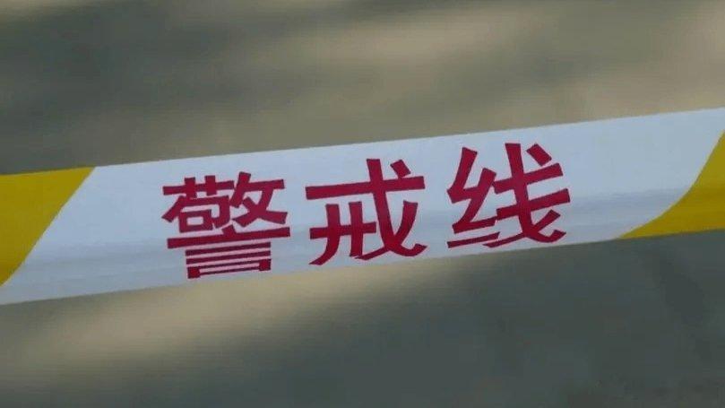 高速追尾 这是一起大事故啊......凤凰新闻【9死7伤！连霍高速发生车祸】20