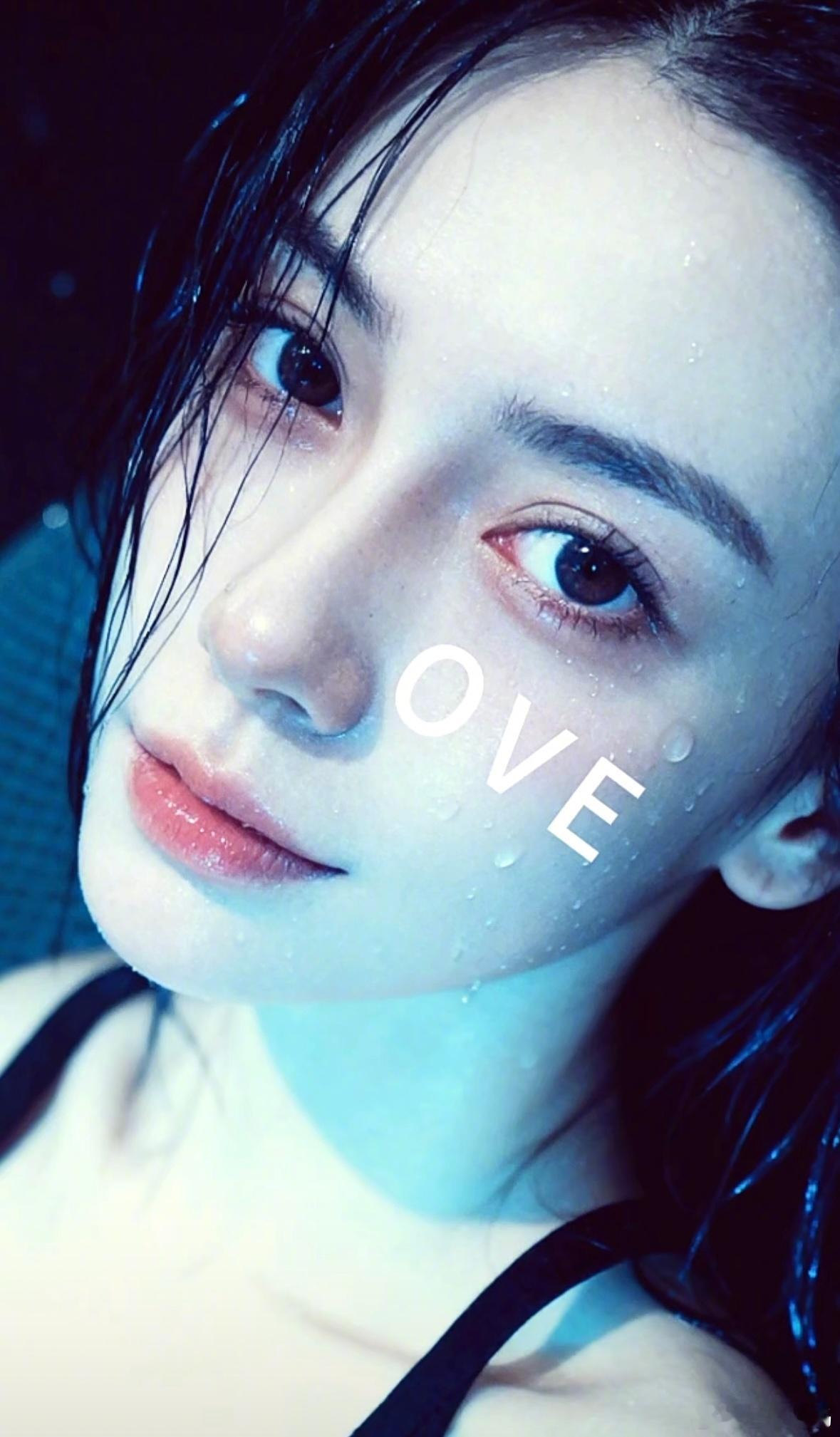 内娱名品鼻女明星love，正脸绝了，侧脸更是神！！ ​​​