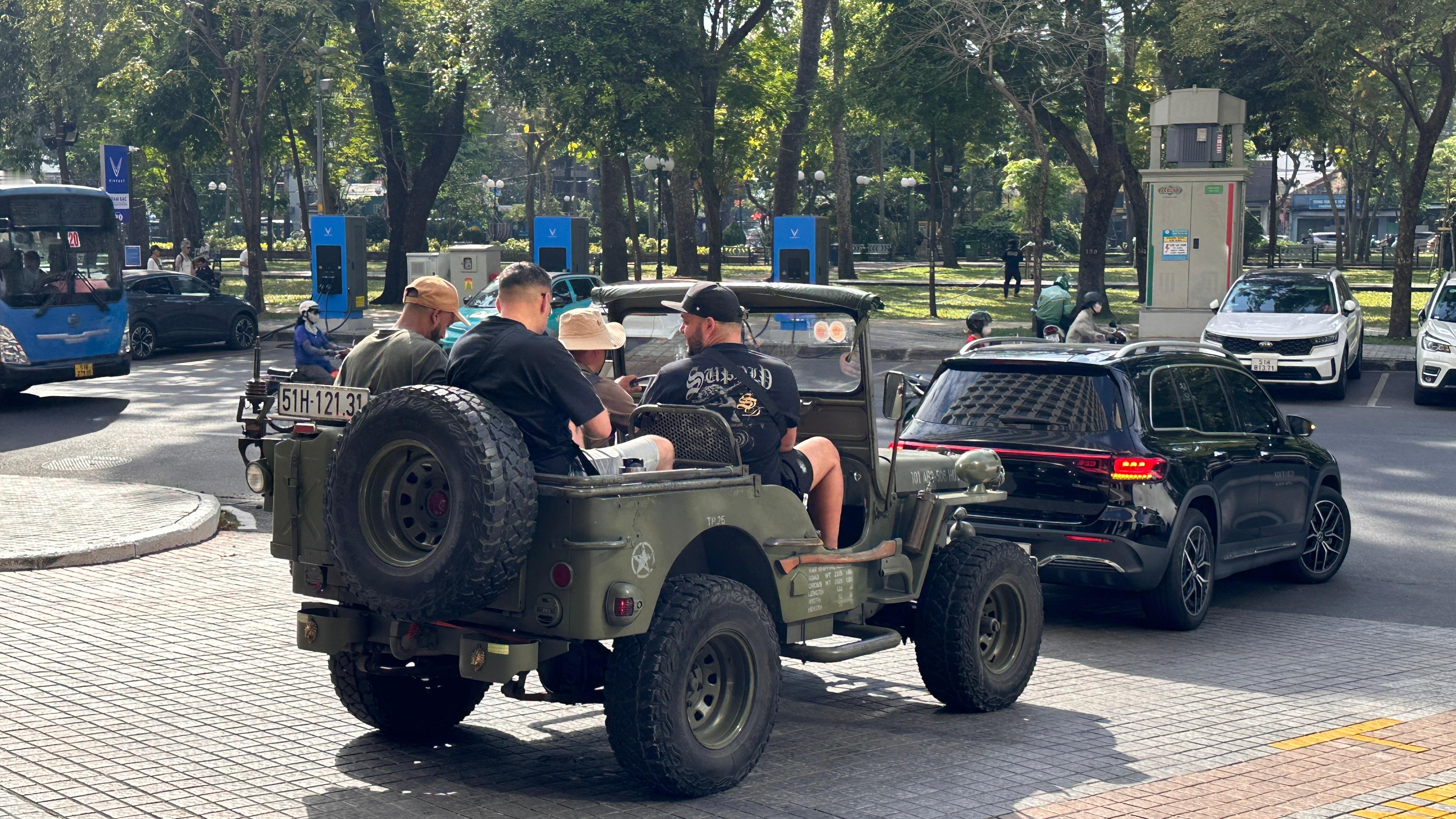 美军越战时抛弃的威利斯吉普，至今还为越南旅游事业发光发热😂老爷车汽车文化 越南