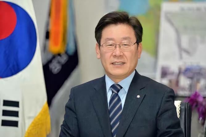 韩国彻底沸腾了！

麻烦看官老爷们右上角点击一下“关注”，既方便您进行讨论和分享