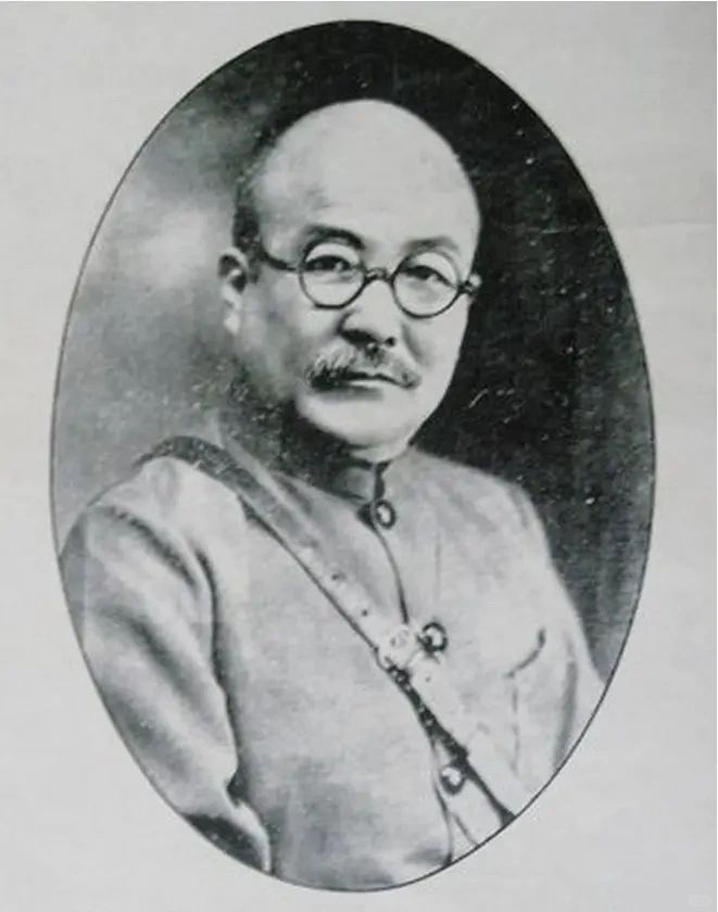 张作霖有个拜把子兄弟，叫井岳秀，被自己给“胖”死了。为什么是“胖”死了？
有天，...