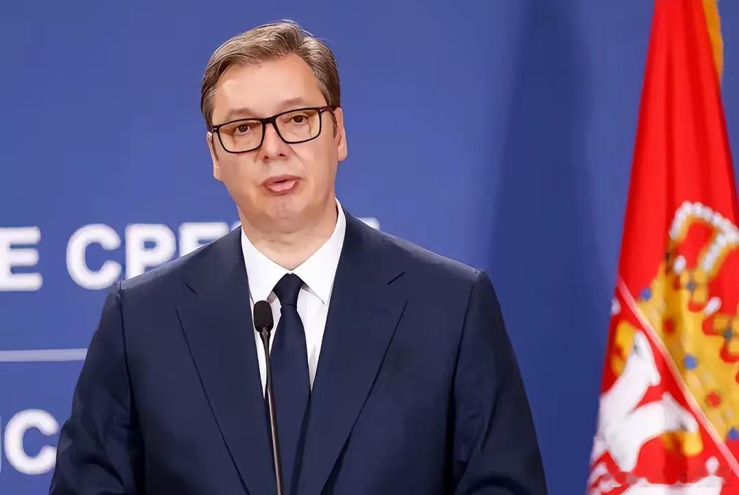 不能让这个好兄弟被欺负！武契奇这次是真亮刀了。他公开警告：阿尔巴尼亚、克罗地亚、