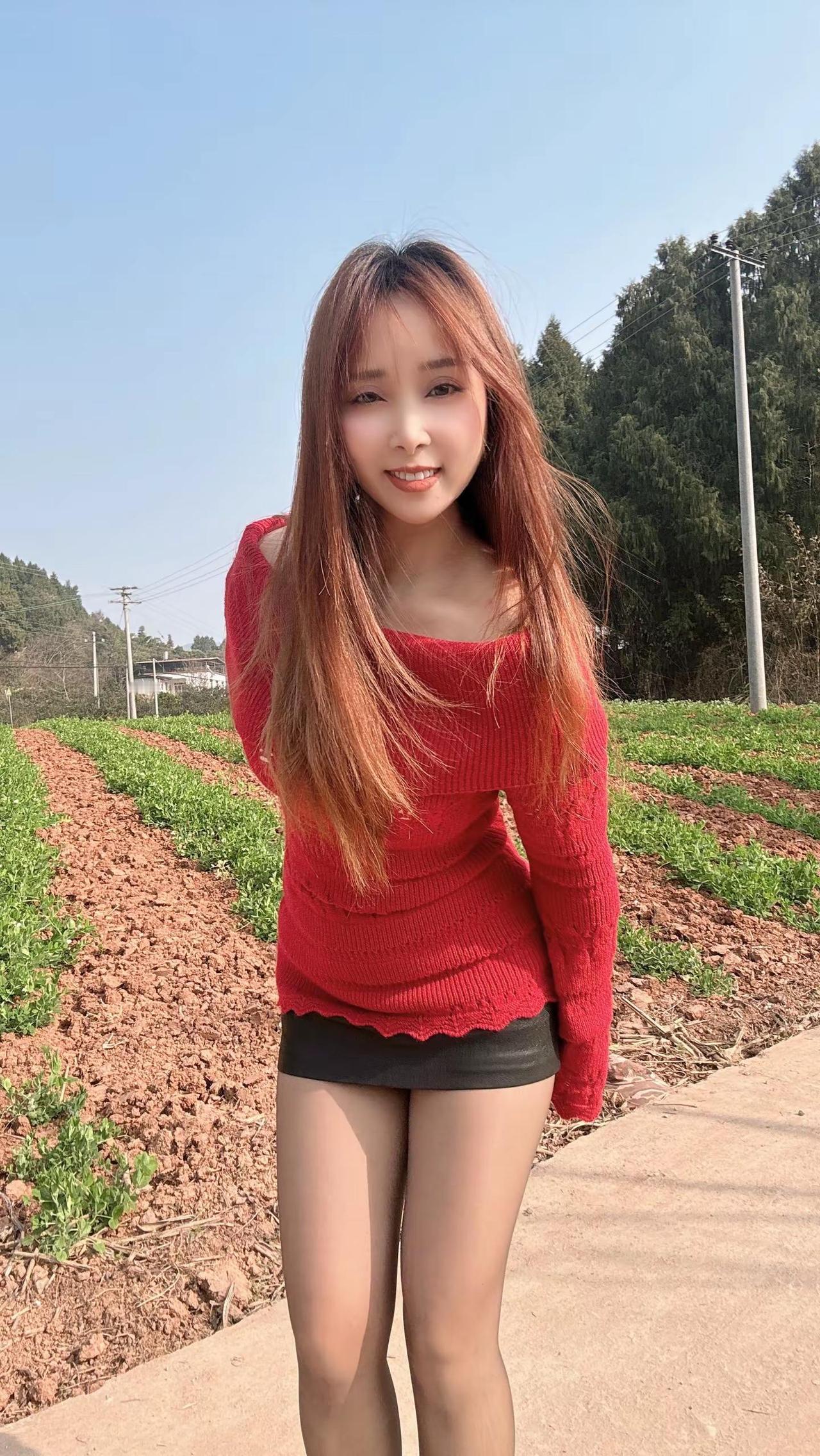 虽然37岁了但依然相信爱情，也期待一场温暖的婚礼。未来的先生，没事多练练这首歌，