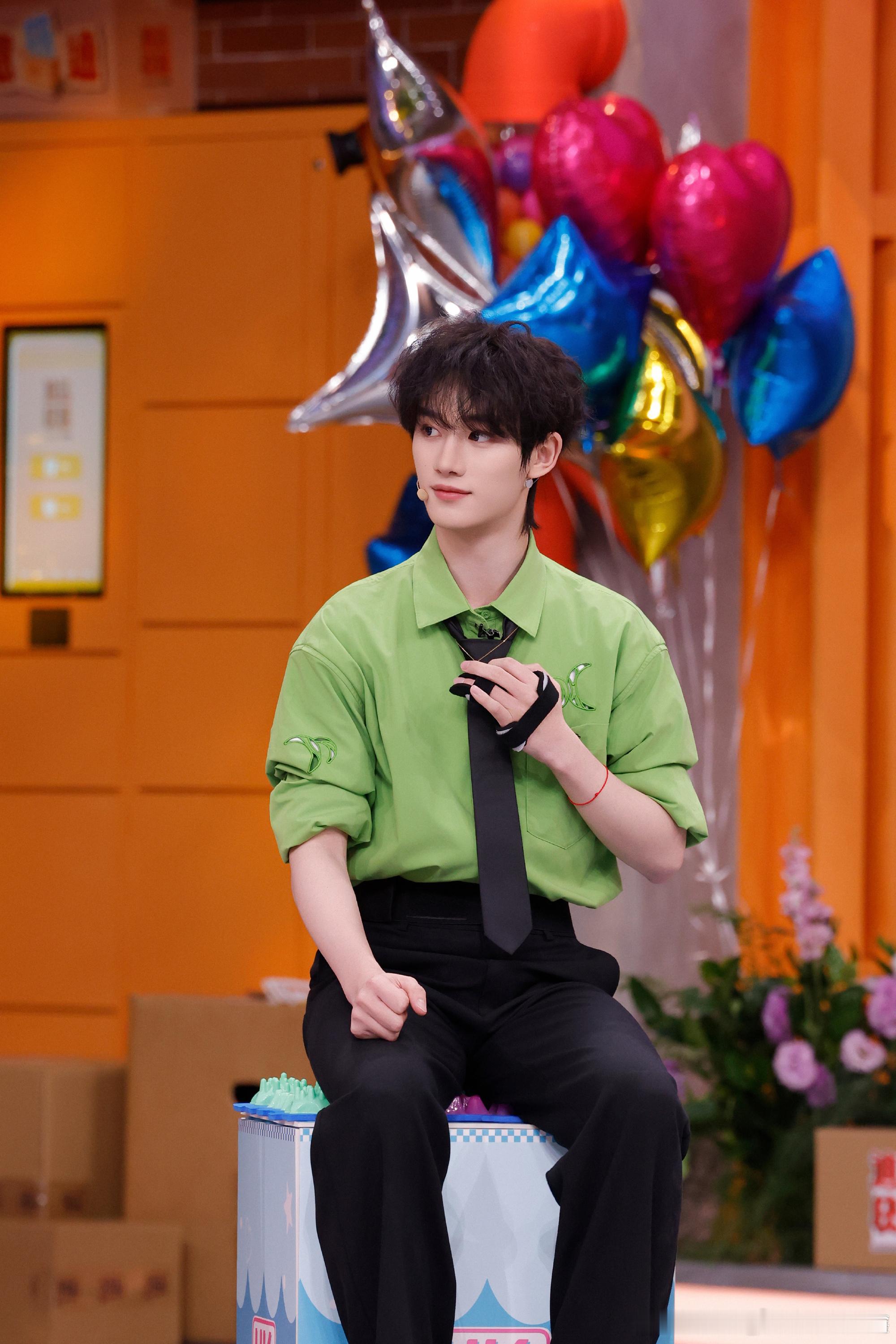 丁程鑫 ✨丁程鑫加冠礼演唱会 ✨丁程鑫 全能主舞大top “我贪恋的不是风景，而