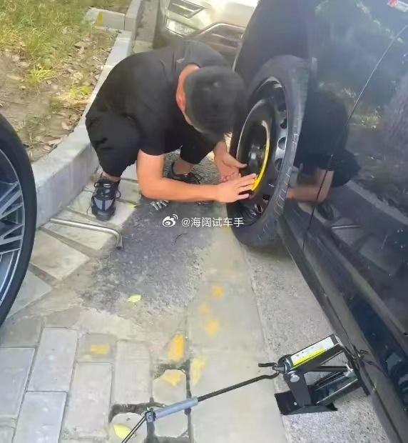 锁轱辘之后这么应对？？？会管吃管住吗？？