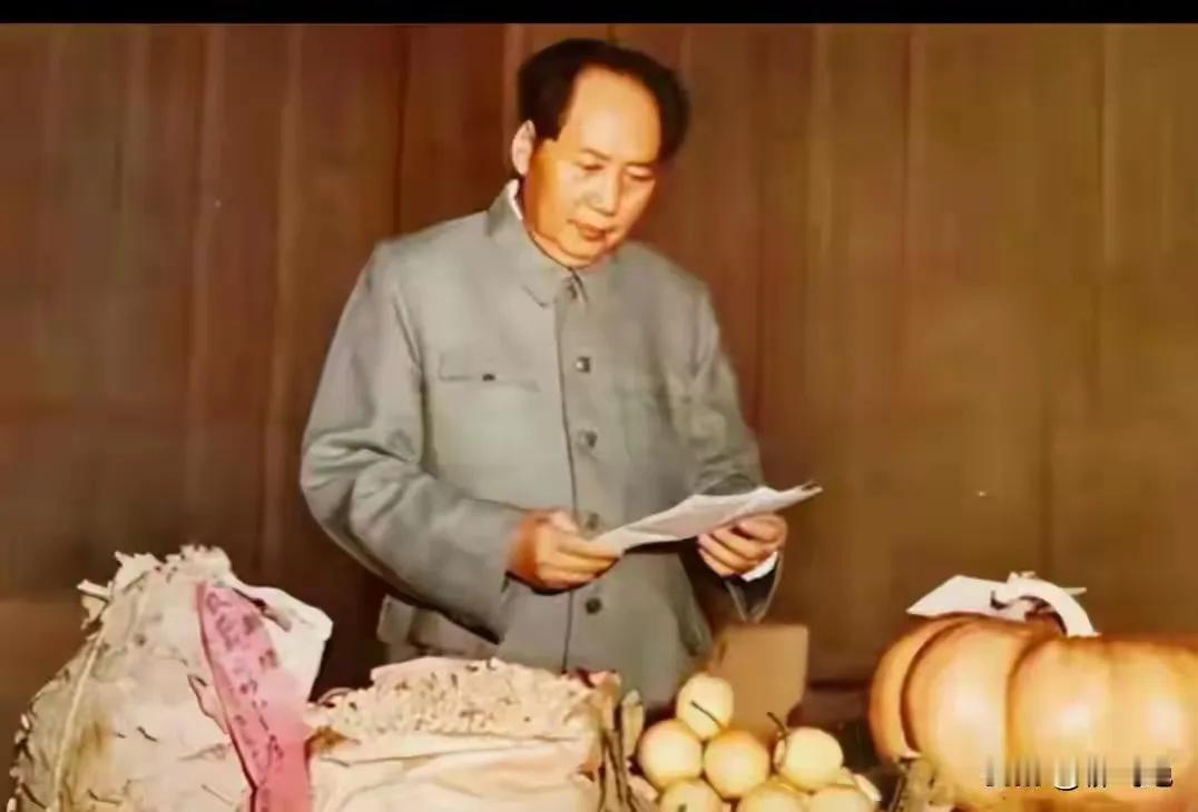 读书笔记：研读《毛泽东年谱》——问与答
问：中共七大上王稼祥落选中央委员，毛主席